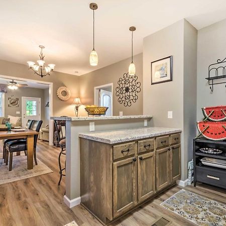 Remodeled Downtown Hot Springs Home With Porch 외부 사진