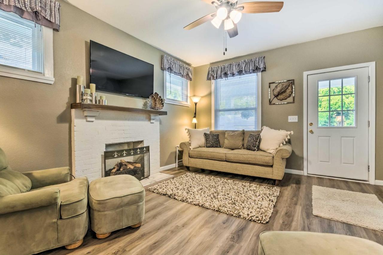 Remodeled Downtown Hot Springs Home With Porch 외부 사진