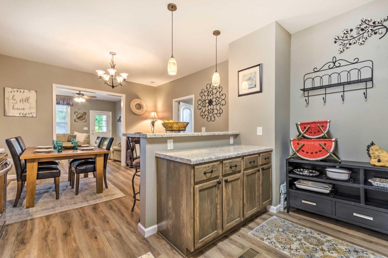 Remodeled Downtown Hot Springs Home With Porch 외부 사진